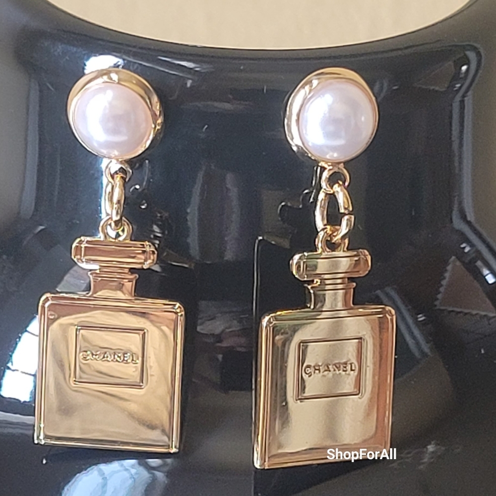 Chanel - Picture 13 of 16
